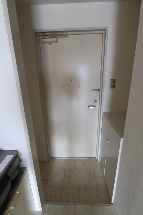 物件内観写真14　(玄関)
