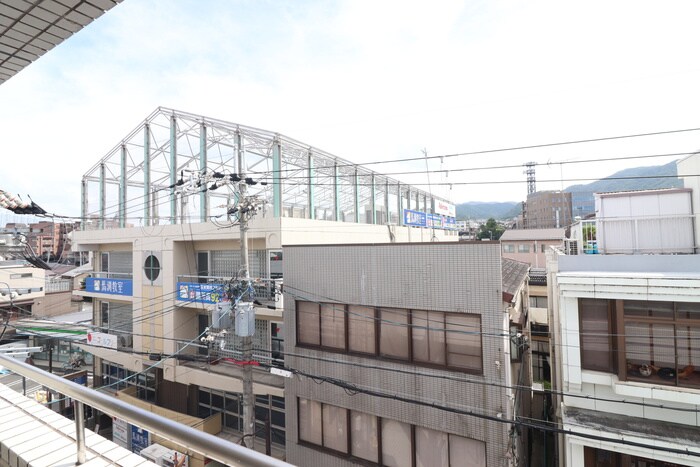 物件内観写真15　(室内からの展望)