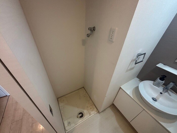 物件内観写真21　(洗濯機置場)