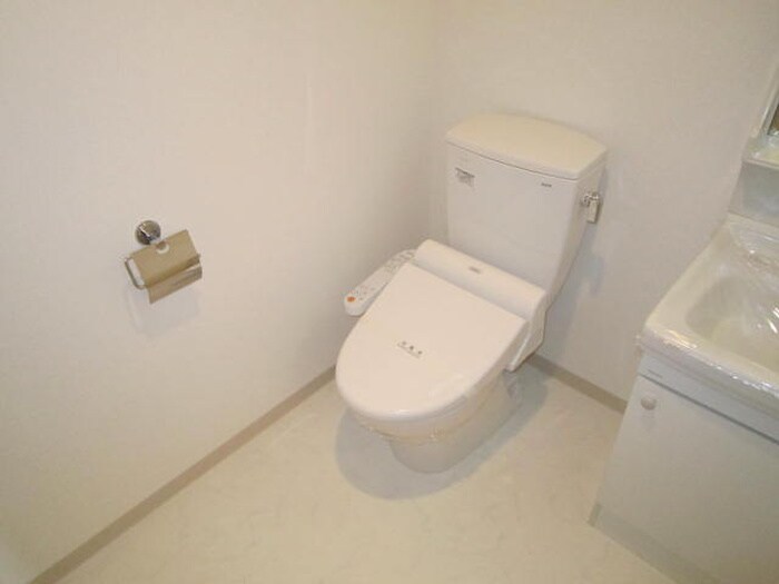 物件内観写真8　(トイレ)