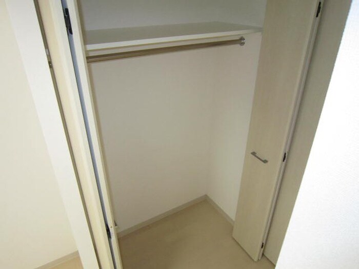 物件内観写真12　(収納)