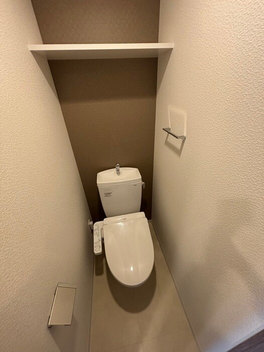 物件内観写真8　(トイレ)