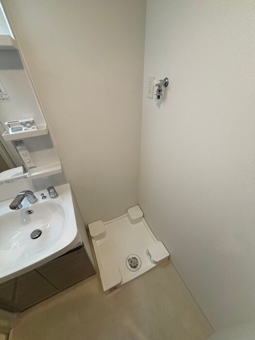 物件内観写真14　(洗濯機置場)