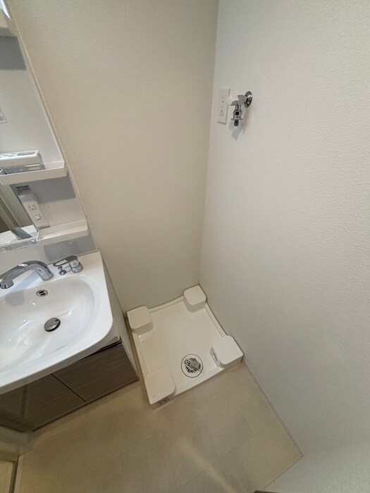 物件内観写真14　(洗濯機置場)