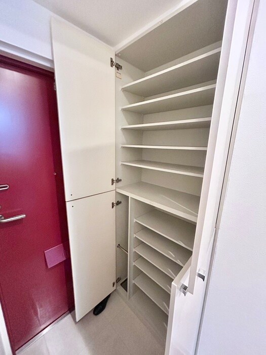 物件内観写真13　(靴箱)