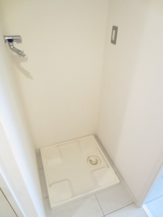 物件内観写真17　(洗濯機置場)