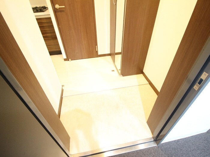 物件内観写真22　(玄関)