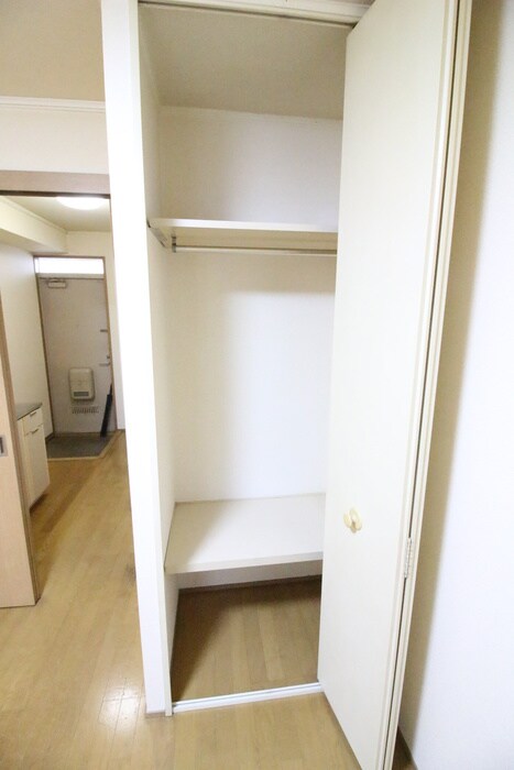 物件内観写真16　(収納)