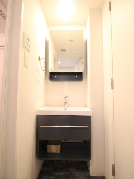 物件内観写真8　(洗面)