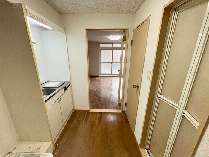 物件内観写真15　(廊下)