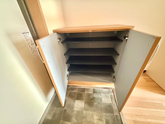 物件内観写真18　(靴箱)