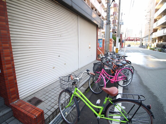 物件外観写真5　(駐輪場)