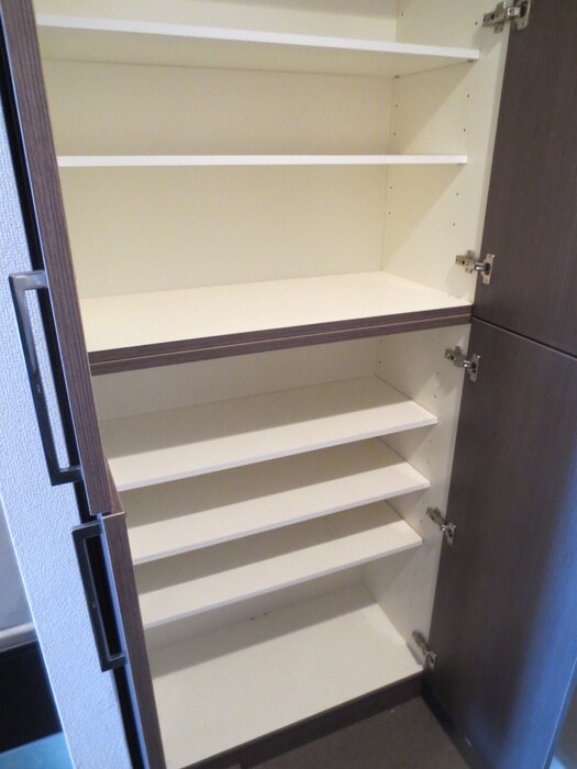 物件内観写真13　(靴箱)