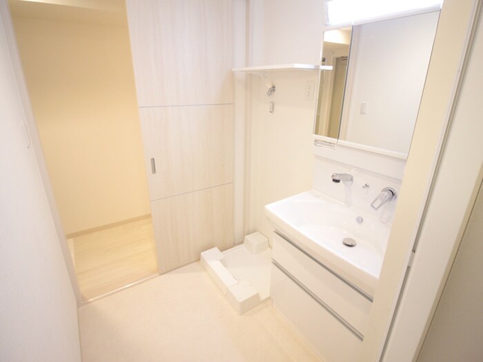 物件内観写真10　(洗濯機置場)