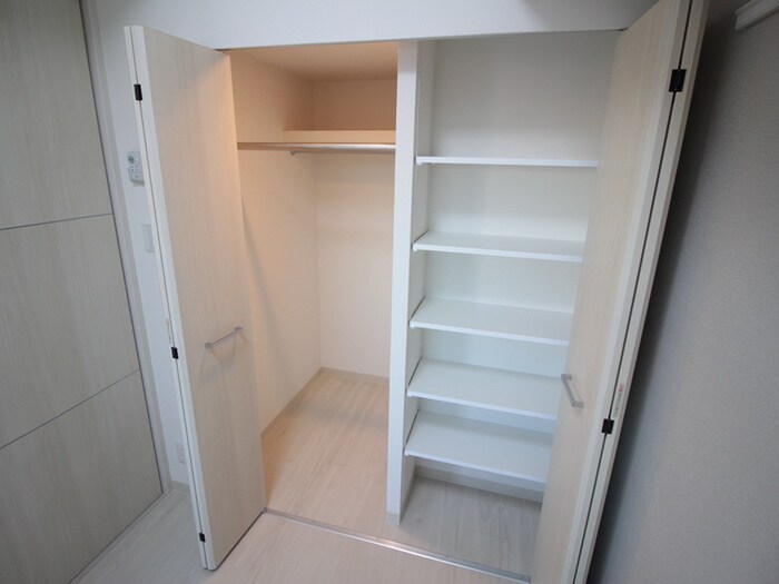 物件内観写真21　(収納)
