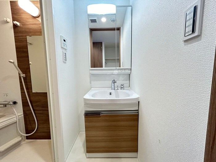 物件内観写真13　(洗面)