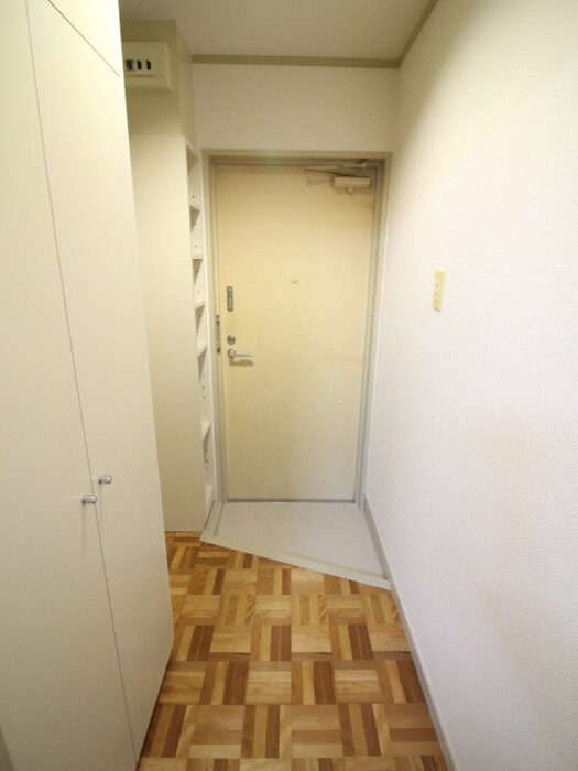 物件内観写真9　(廊下)