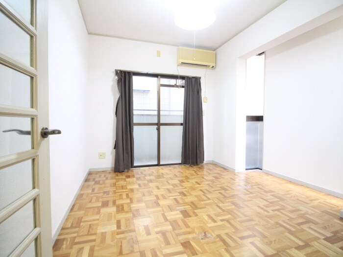 物件内観写真10　(居室)