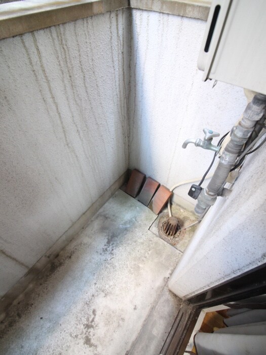 物件内観写真11　(洗濯機置場)