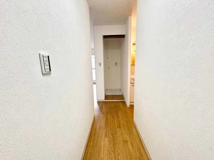 物件内観写真10　(廊下)