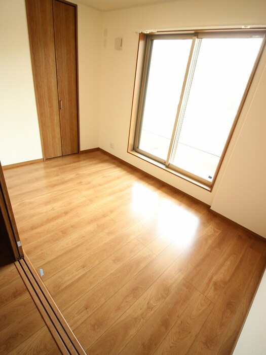 物件内観写真9　(居室)