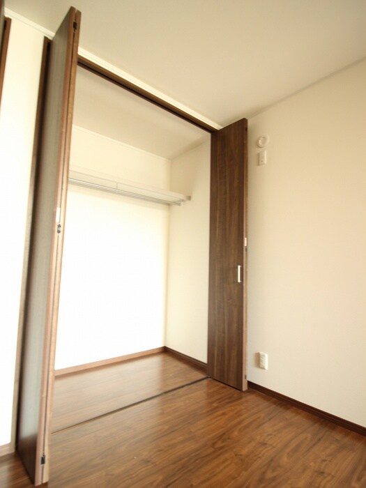 物件内観写真16　(収納)