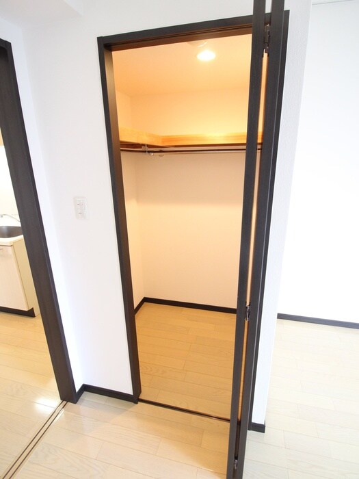 物件内観写真18　(収納)