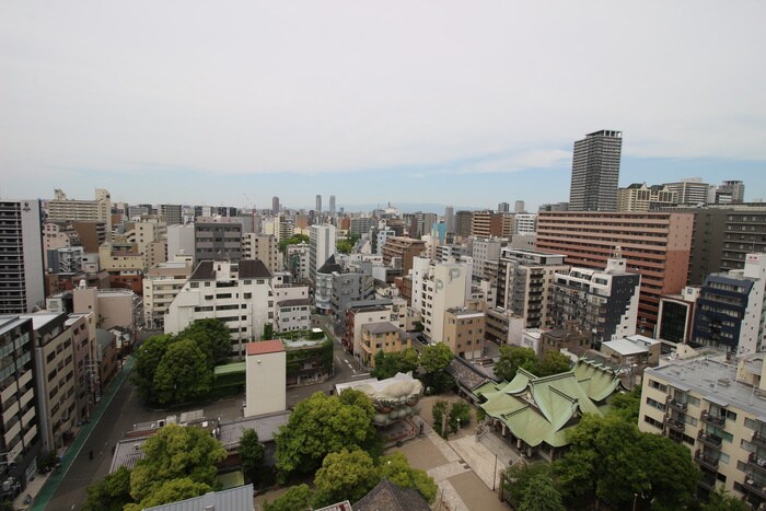 物件内観写真16　(室内からの展望)