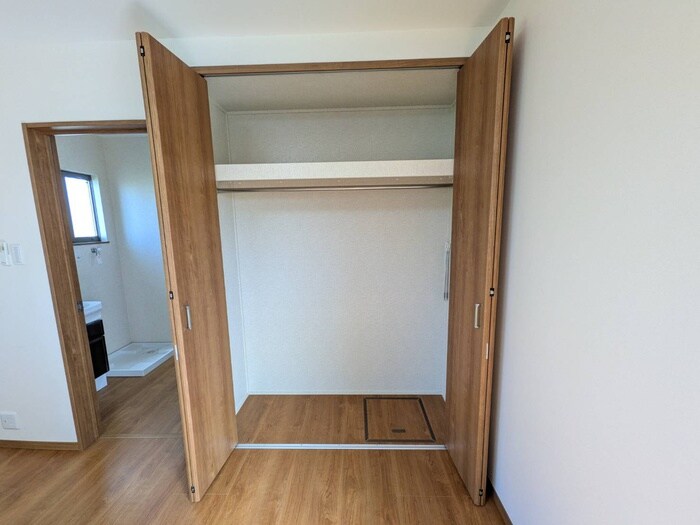 物件内観写真18　(収納)