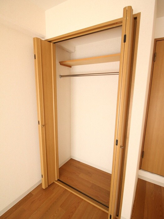 物件内観写真10　(収納)