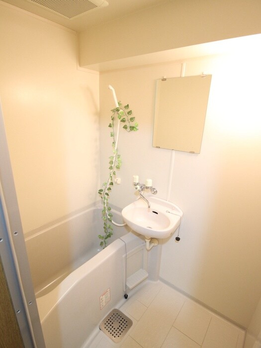 物件内観写真13　(バス／シャワールーム等)