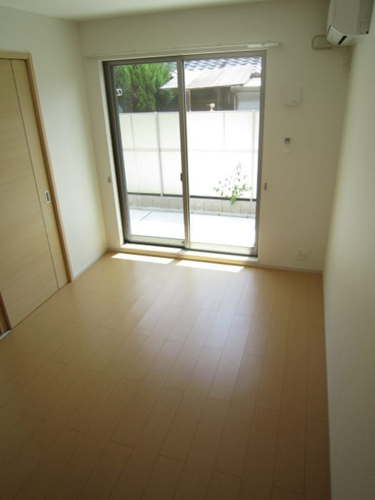 物件内観写真13　(居室)