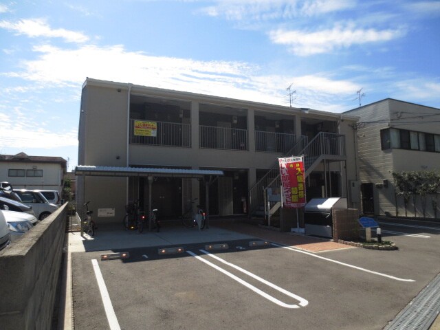 物件外観写真2　(駐車場)