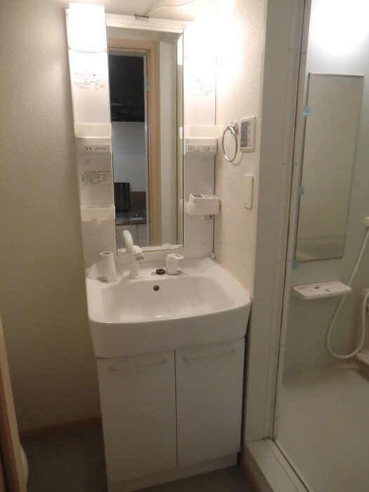 物件内観写真11　(洗面)