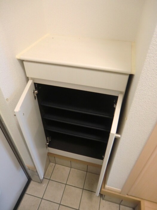物件内観写真15　(靴箱)