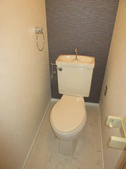 物件内観写真11　(トイレ)