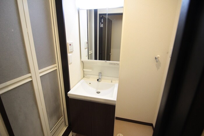 物件内観写真9　(洗面)