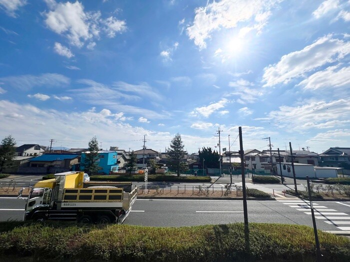 物件内観写真20　(室内からの展望)