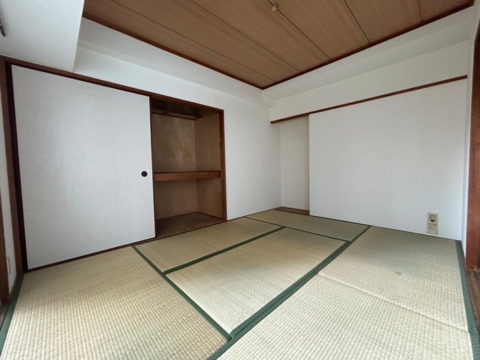 物件内観写真10　(居室)