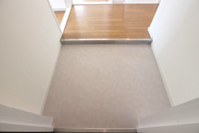 物件内観写真14　(玄関)