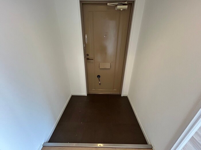 物件内観写真19　(玄関)