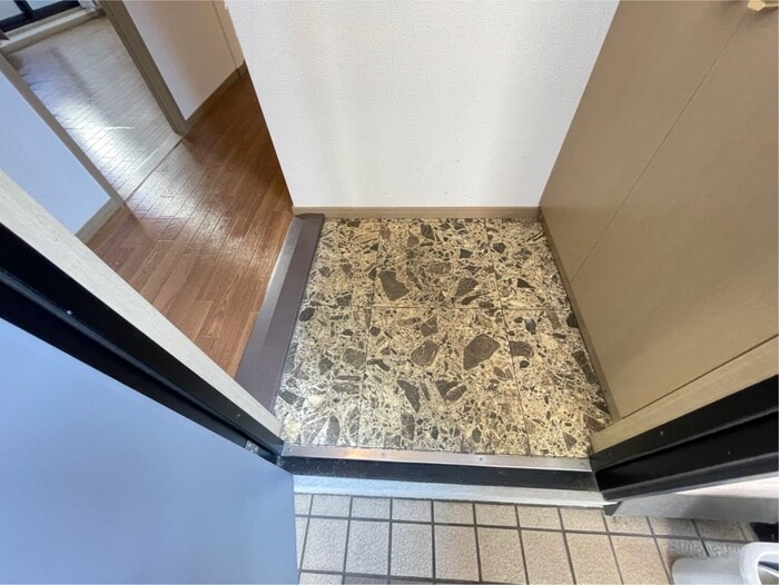 物件内観写真15　(玄関)