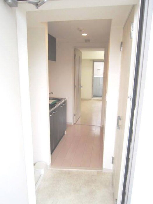 物件内観写真12　(玄関)