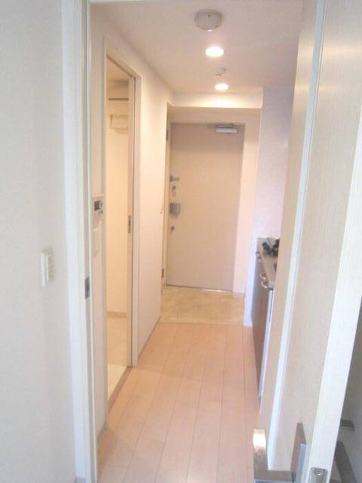 物件内観写真14　(廊下)
