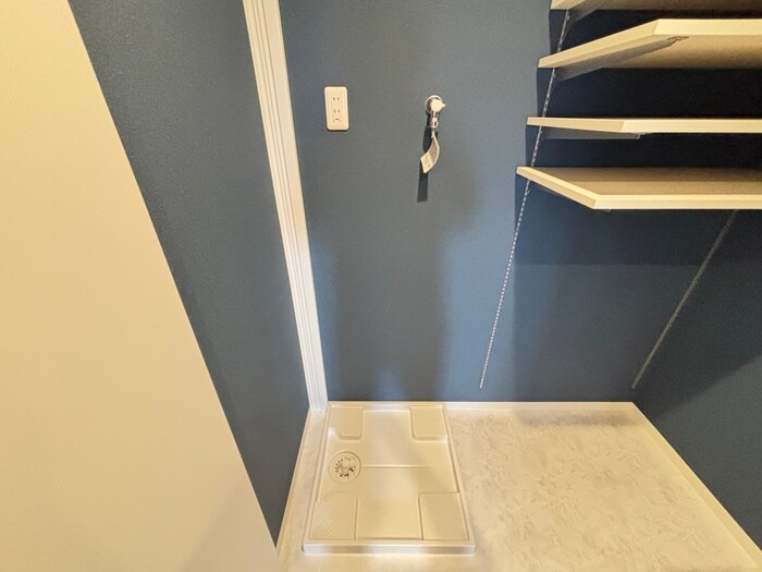 物件内観写真18　(洗濯機置場)