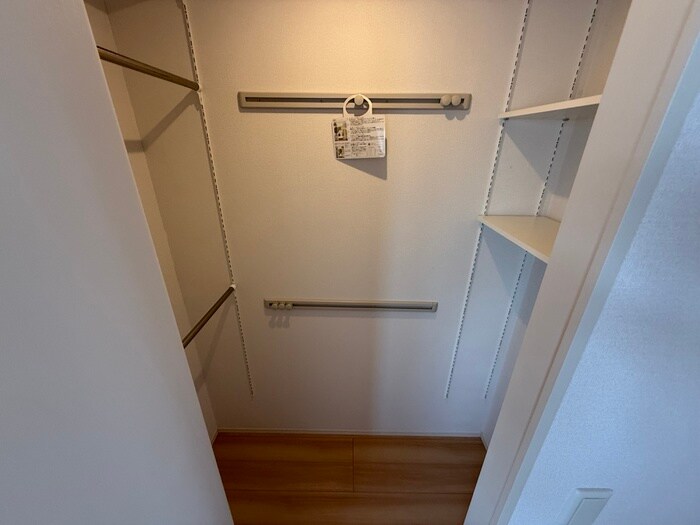 物件内観写真13　(収納)