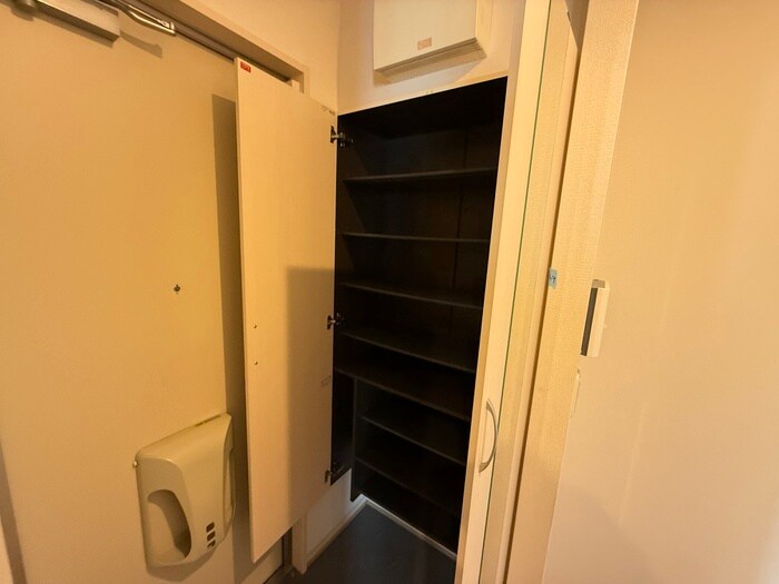 物件内観写真14　(靴箱)