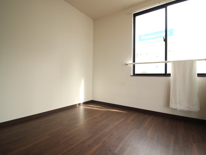 物件内観写真13　(居室)