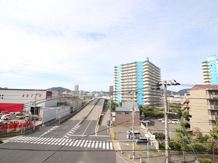 物件内観写真16　(室内からの展望)