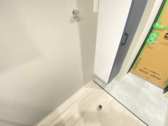 物件内観写真14　(洗濯機置場)